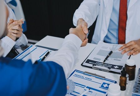  India's Pharma Future Hinges on Biosimilars Manufacturing Inia Pharma Outlook