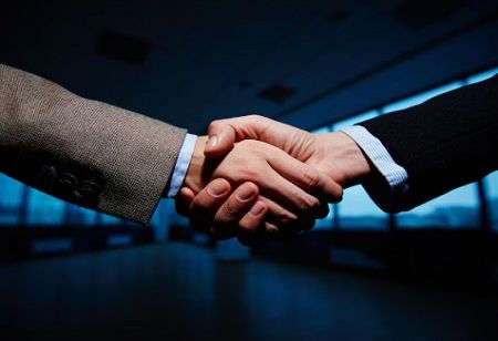  Abbott & AtaCor Partner to Develop Extravascular ICD System