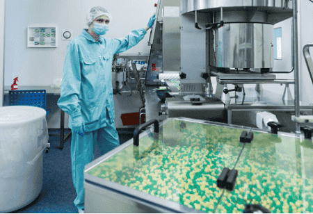  Indian drug makers, oil trade with Russia