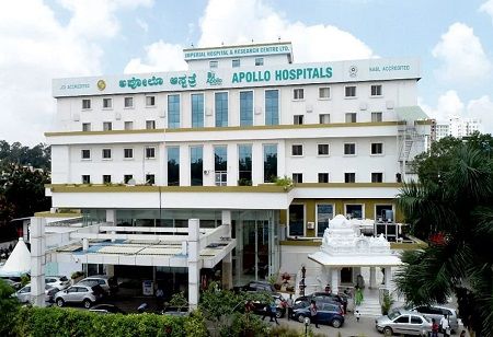 Suneeta Reddy Sells Rs 1,489 Crore Stake in Apollo Hospitals to Cut Debt